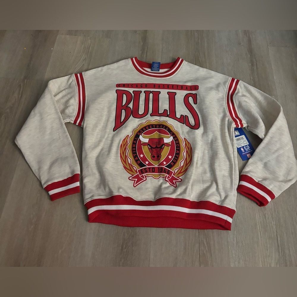 NBA Bulls Red and White Sweater